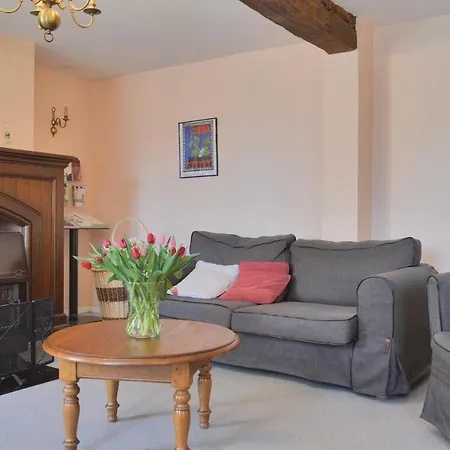 4 Bedroom Gorgeous In Parfondeval (Aisne)
